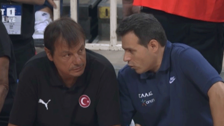 Ελλάδα – Τουρκία: Ο Εργκίν Αταμάν αποβλήθηκε, αλλά αρνήθηκε να πάει στα αποδυτήρια!