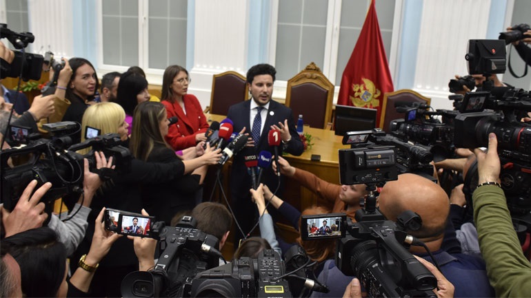 Μαυροβούνιο: Κατέρρευσε ο κυβερνητικός συνασπισμός υπό τον Ντρίταν Αμπάζοβιτς