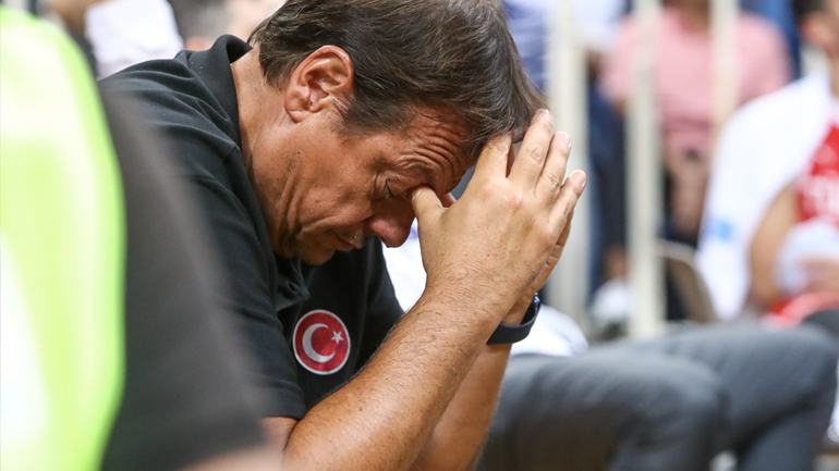 Αταμάν: Νευρίασα με την ασέβεια στον εθνικό μας ύμνο – Δεν ένιωσα άνετα με τρεις Έλληνες διαιτητές»