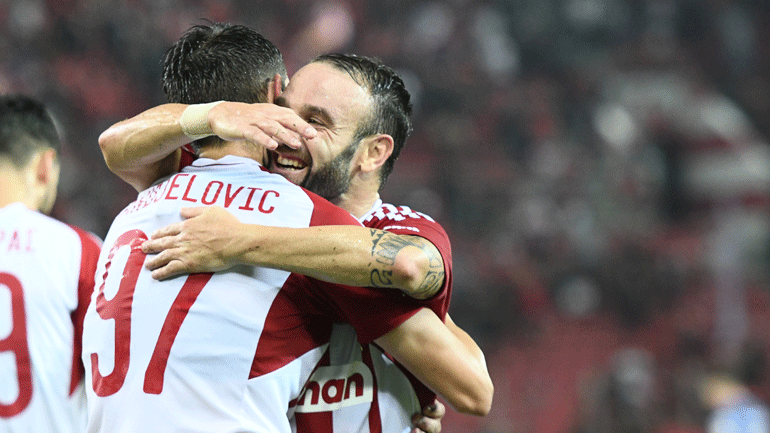 Με το… δεξί ο Ολυμπιακός, 2-0 τον ΠΑΣ Γιάννινα