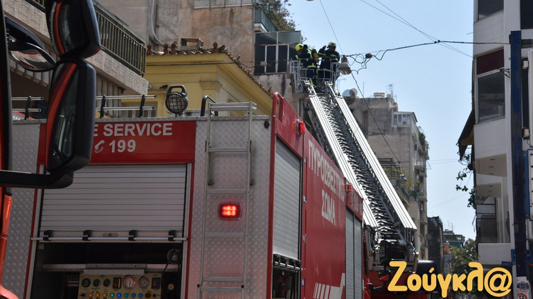Φωτιά σε διαμέρισμα επί της οδού Φυλής Φωτιά σε διαμέρισμα επί της οδού Φυλής