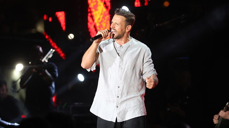 Νίκος Βέρτης: Μιλά πρώτη φορά για το περιστατικό πάνω στη σκηνή – «Εκείνο το βράδυ η Αστυνομία ήρθε τέσσερις φορές…» Νίκος Βέρτης: Μιλά πρώτη φορά για το περιστατικό πάνω στη σκηνή – «Εκείνο το βράδυ η Αστυνομία ήρθε τέσσερις φορές…»