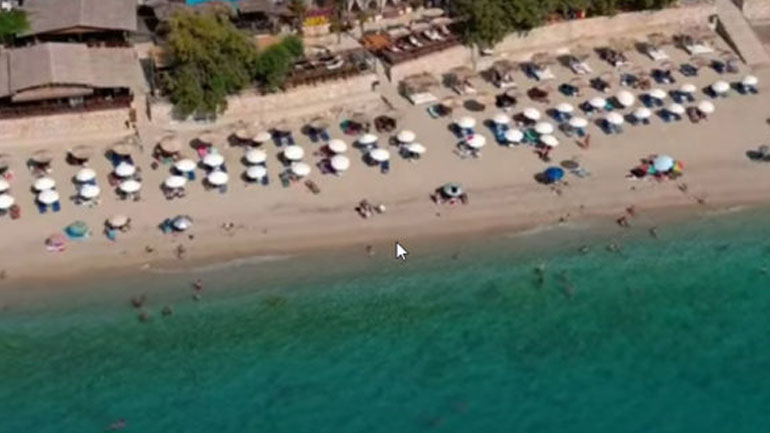 Η παραλία “Πευκούλια” στη Λευκάδα από ψηλά!