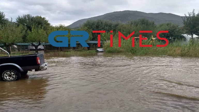 Κακοκαιρία στη Χαλκιδική: Απεγκλωβίστηκαν τουρίστες – Προβλήματα ηλεκτροδότησης σε οικισμούς