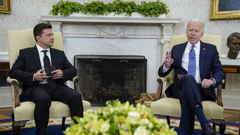 Συνομιλία Μπάιντεν-Ζελένσκι για τον πόλεμο και τη Ζαπορίζια