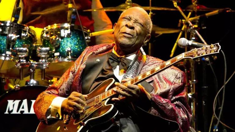 Σε δημοπρασία η πρώτη κιθάρα του B.B. King και σπάνιες φωτογραφίες της Μέριλιν Μονρόε