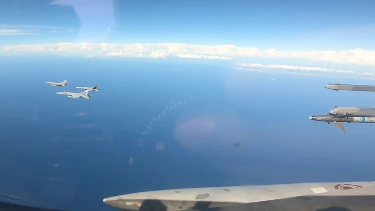 Συνεκπαίδευση ελληνικών F-16 με το αεροπλανοφόρο USS Harry S. Truman Συνεκπαίδευση ελληνικών F-16 με το αεροπλανοφόρο USS Harry S. Truman