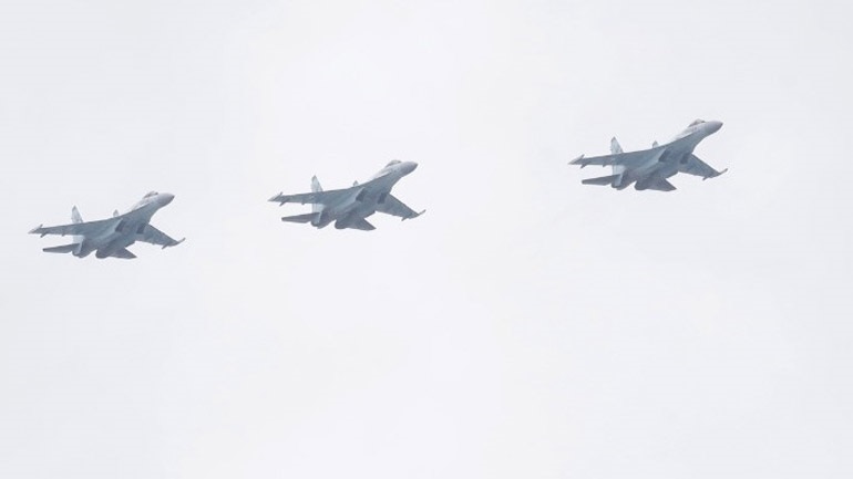 ΝΑΤΟ: Η Ρωσία αποσύρει μαχητικά αεροσκάφη από την Ουκρανία