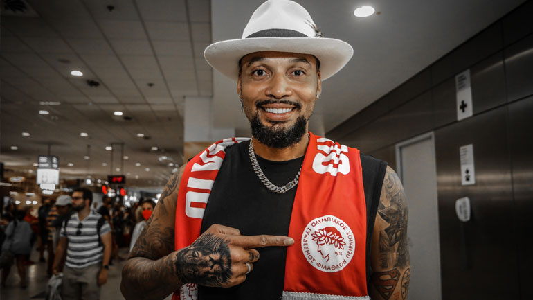 Ιντάλγκο: «Ο Ολυμπιακός είναι η καλύτερη ομάδα στην Ελλάδα» Ιντάλγκο: «Ο Ολυμπιακός είναι η καλύτερη ομάδα στην Ελλάδα»