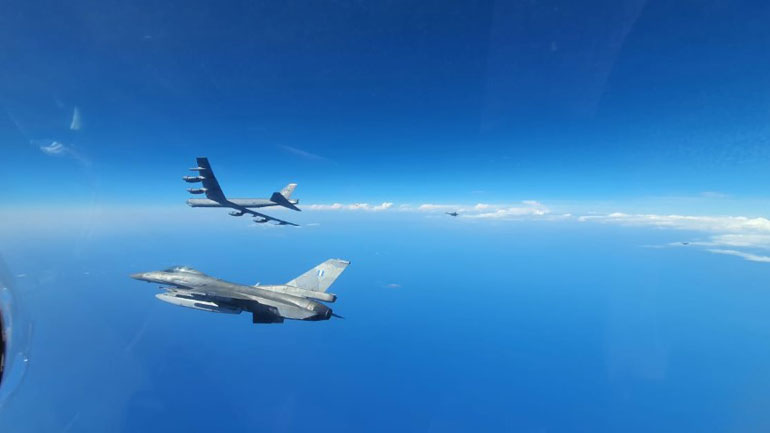 Συνεκπαίδευση ελληνικών Ενόπλων Δυνάμεων με βομβαρδιστικό Β-52 των ΗΠΑ και ιταλικά Eurofighter Typhoon