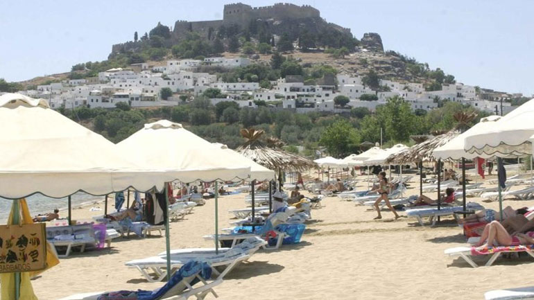 Ρόδος: Ξεπέρασαν τα 4 εκατ. οι αφίξεις τουριστών στα νησιά του Νοτίου Αιγαίου