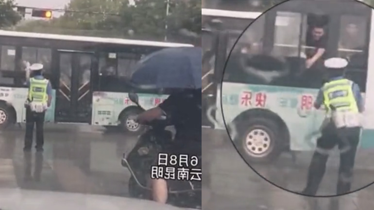 Επιβάτης λεωφορείου πετάει μια ομπρέλα σε ένα τροχονόμο