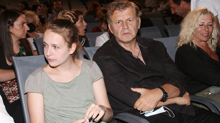 Απόστολος Γκλέτσος: Η εξομολόγηση για τη σχέση με την 20χρονη κόρη του