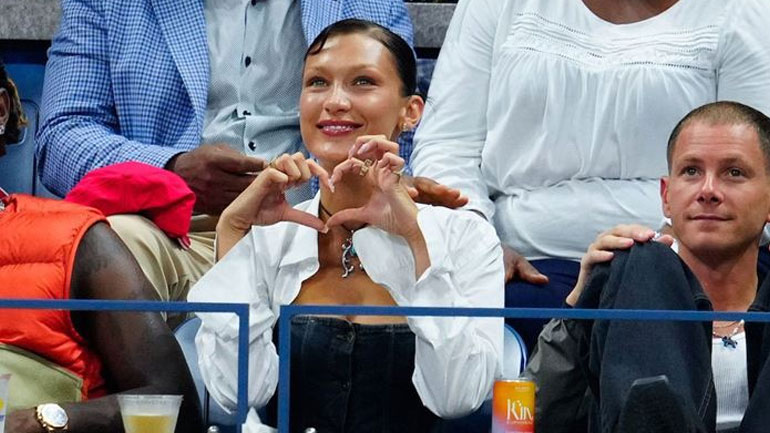 Bella Hadid: Η εμφάνιση με κορσέ στις κερκίδες του US Open