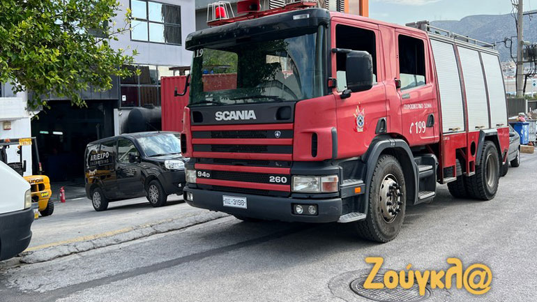 Έκρηξη σε συνεργείο σκαφών στον Άλιμο – Τρεις ελαφρά τραυματίες