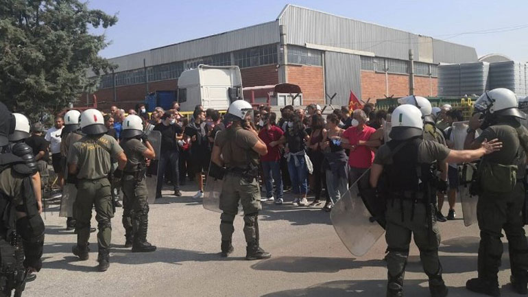 Θεσσαλονίκη: Δύο συλλήψεις μετά την ένταση έξω από τις εγκαταστάσεις της «Οινοποιίας Μαλαματίνα»