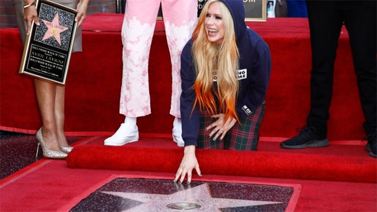 Το αστέρι της Αβρίλ Λαβίν στη «Λεωφόρο της Δόξας»