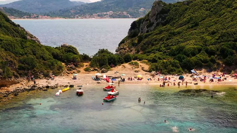 Θαυμάστε τον θησαυρό του Ιονίου από ψηλά