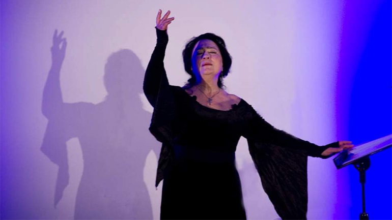 «Δύο γυμνά άσπρα χέρια» με τη Μελίνα Μποτέλλη στο φουαγιέ της Εταιρείας Μακεδονικών Σπουδών