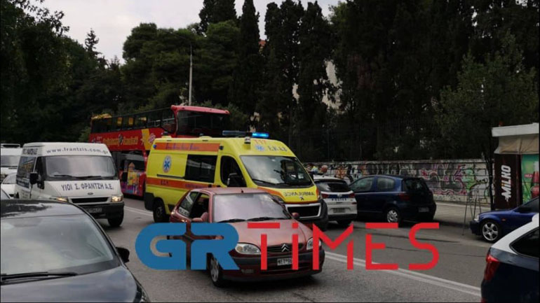 Θεσσαλονίκη: Μηχανή παρέσυρε πεζό-Δύο τραυματίες