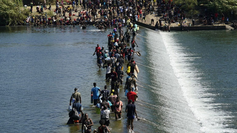 Πνίγηκαν οκτώ μετανάστες στον ποταμό Ρίο Γκράντε