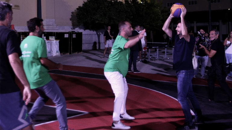 Νίκος Ανδρουλάκης: Έπαθε ρήξη χιαστού παίζοντας μπάσκετ