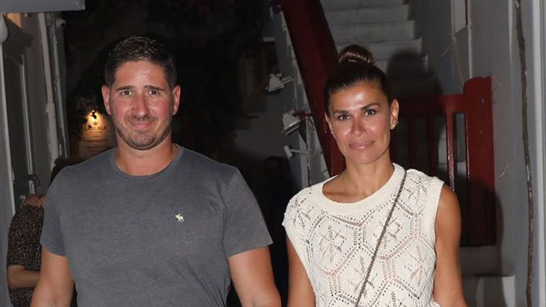 Νεσχάν Μουλαζίμ – Στέλιος Πολογεώργης: Παντρεύτηκαν με πολιτικό γάμο στη Μύκονο