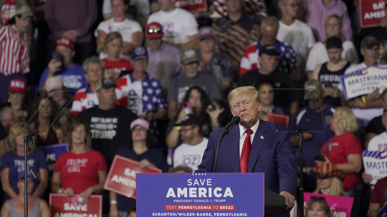 Τραμπ: Εχθρός του κράτους ο Τζο Μπάιντεν