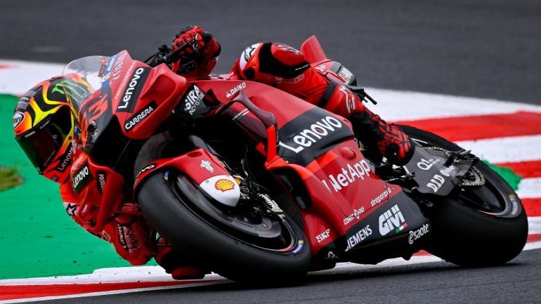 Τέταρτη συνεχόμενη νίκη του Bagnaia για μόλις 34 χιλιοστά του δευτερολέπτου!