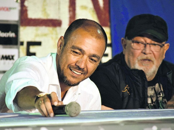 Ο Ραφαέλ Περόνε με τον γαμπρό του, Αλβάρο Ρεκόμπα...