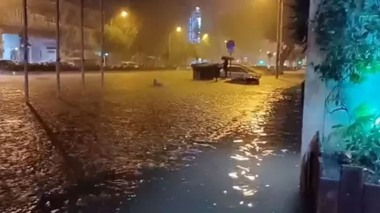 Θεσσαλονίκη: Πλημμύρισαν δρόμοι από την ισχυρή καταιγίδα