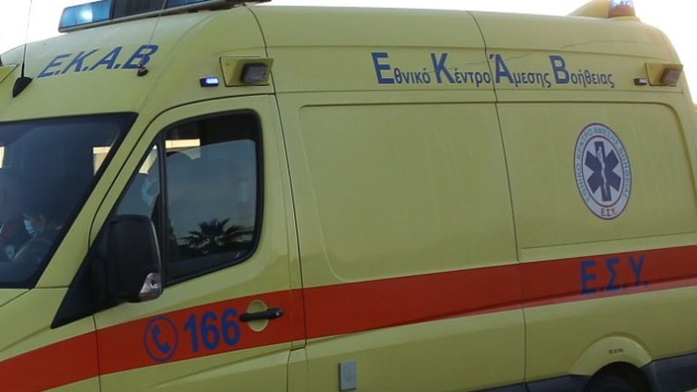 Κυψέλη: Γυναίκα πήδηξε στο κενό από τον 5ο όροφο – Έφερε τραύματα από μαχαίρι