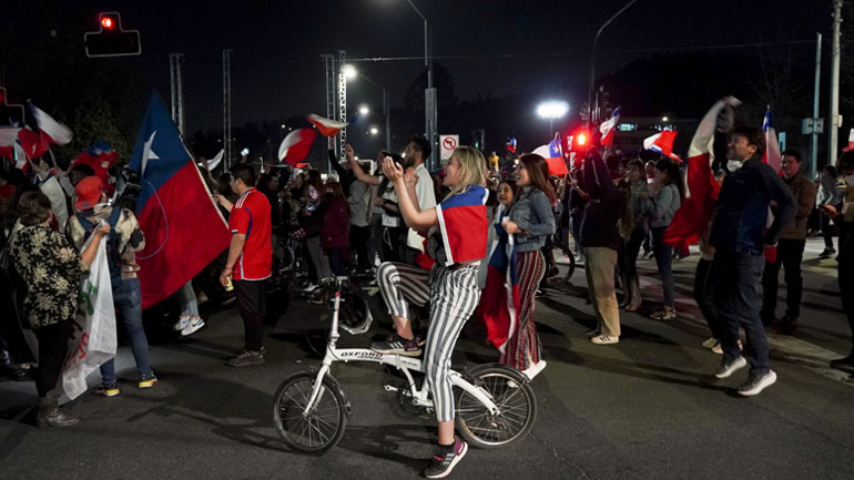 Χιλή: «Όχι» στο δημοψήφισμα για την αναθεώρηση του Συντάγματος Χιλή: «Όχι» στο δημοψήφισμα για την αναθεώρηση του Συντάγματος