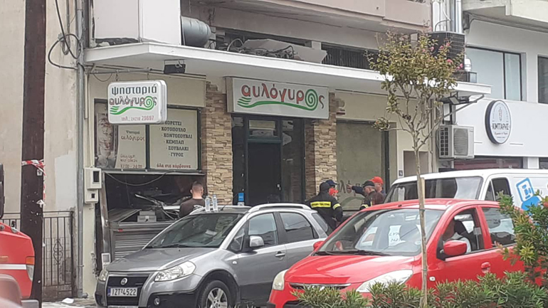 Βόλος: Δύο τραυματίες από έκρηξη σε ψητοπωλείο