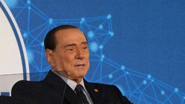 Μπερλουσκόνι: Μαζί με τη Μέρκελ θα μπορούσα να διαμεσολαβήσω στον Πούτιν