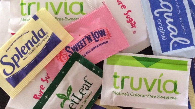 Τα τεχνητά γλυκαντικά μπορεί να αυξάνουν τον καρδιακό κίνδυνο
