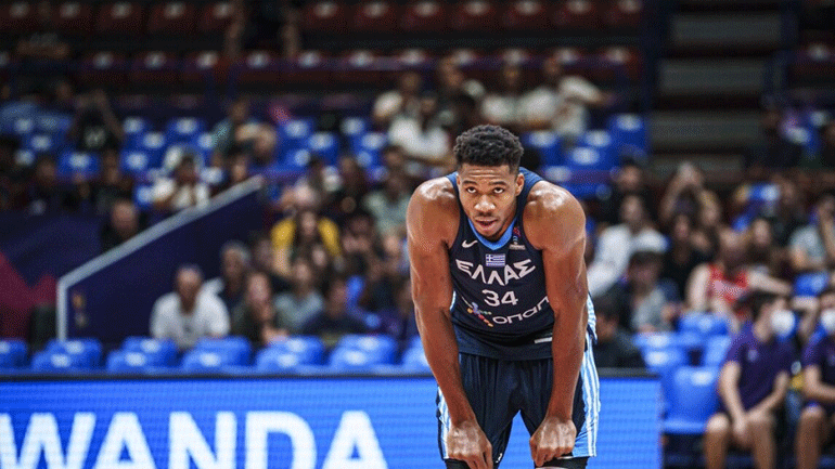 Ελαφρύ διάστρεμμα ο Γιάννης