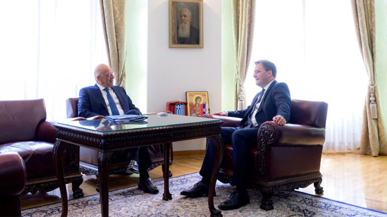 Συνάντηση Δένδια με τον Σέρβο ΥΠΕΞ στο Βελιγράδι