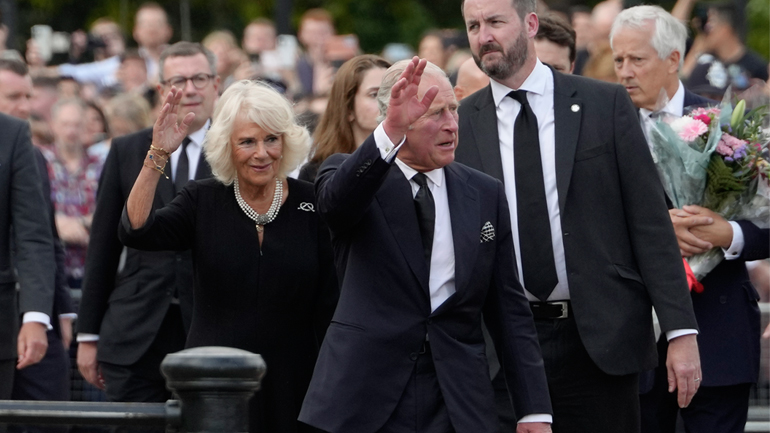 Παρακολουθήστε ζωντανά το διάγγελμα του νέου βασιλέα της Μεγάλης Βρετανίας Καρόλου του Γ’