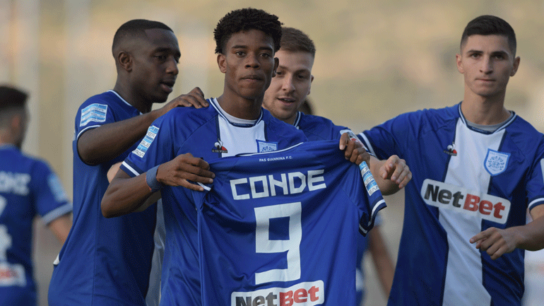 Πρώτη νίκη για τον ΠΑΣ Γιάννινα, 2-1 τον Λεβαδειακό