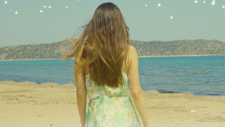 «Ανεμώνες»: Η Μιρέλα Πάχου τραγουδά για το «karkinaki»