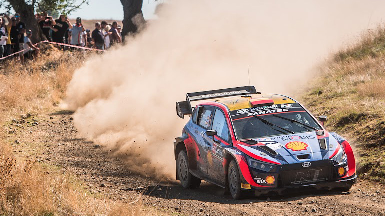 Θριαμβευτής ο Neuville στο EKO Rally Acropolis με ιστορικό «1-2-3» για τη Hyundai 