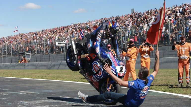 2 νίκες για τον Razgatlioglu το Σαββατοκύριακο του επέτρεψαν να μειώσει την διαφορά από τον Bautista