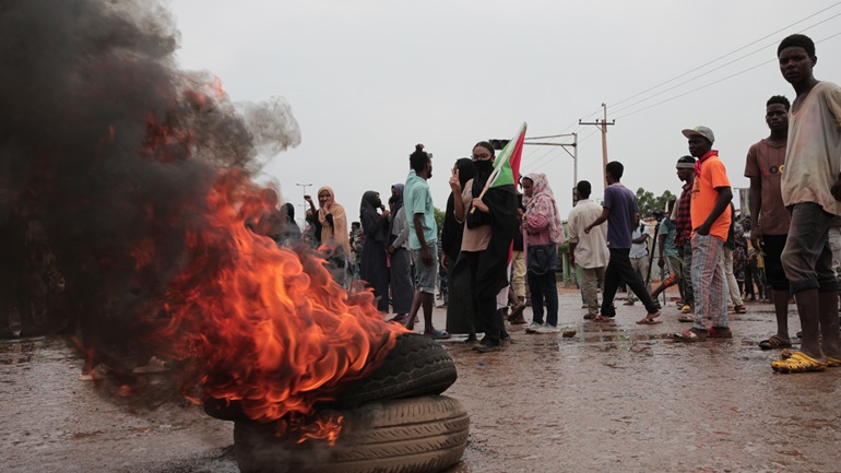Σουδάν: Χιλιάδες πολίτες διαμαρτύρονται κατά της στρατιωτικής χούντας