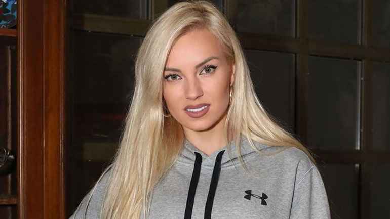 Τζούλια Νόβα: «Κλειδώσαμε κατά λάθος την κόρη μας στο αυτοκίνητο»