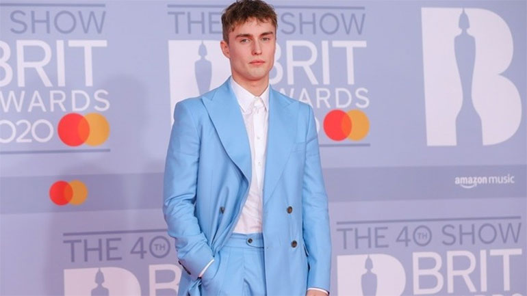 Ο Σαμ Φέντερ ακυρώνει συναυλίες για να φροντίσει την ψυχική του υγεία