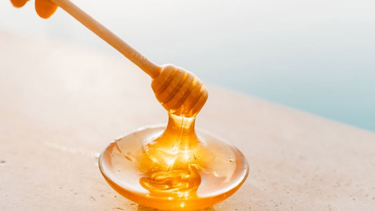 Μέλι: Τα 7 μοναδικά οφέλη του για την υγεία μας