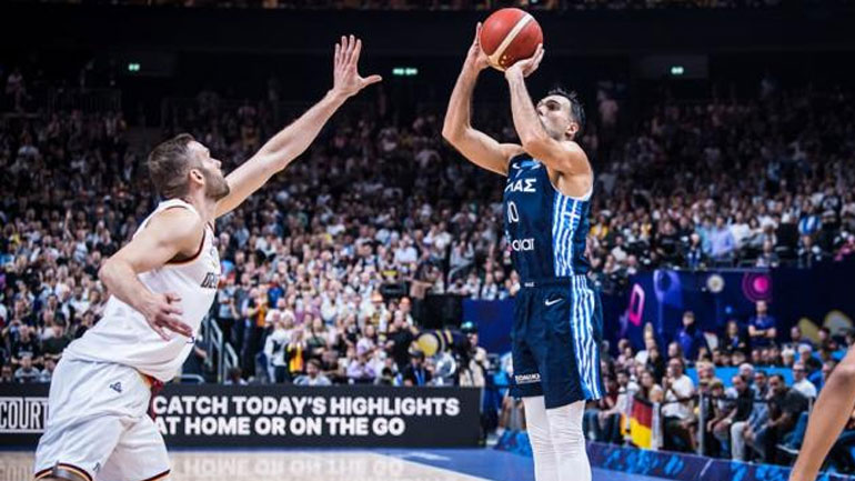 Γερμανία-Ελλάδα: Απίστευτο buzzer beater του Σλούκα πίσω από το κέντρο!