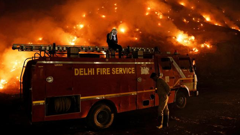 Ινδία: Οκτώ νεκροί και επτά τραυματίες, από φωτιά σε έκθεση ηλεκτρικών μοτοποδηλάτων