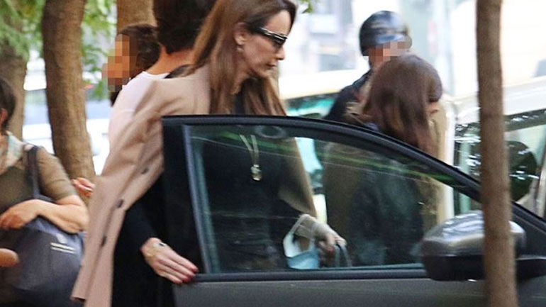 Μπέττυ Μαγγίρα: Άγνωστοι της έκλεψαν το αυτοκίνητο κάτω από το σπίτι της